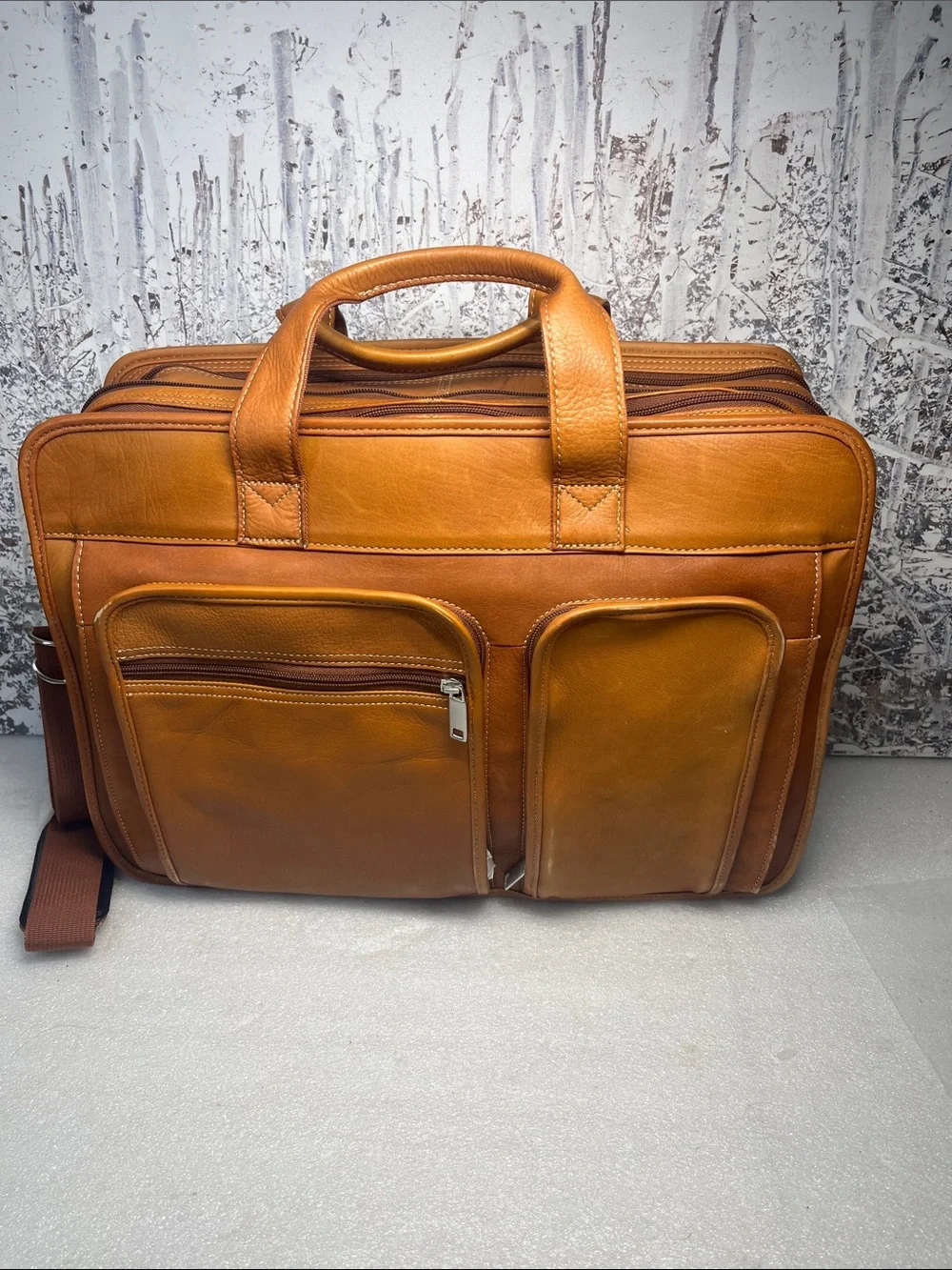Wilsons Tan Leather Messenger Padded Laptop Bag Briefcase Strap & Pockets NEW